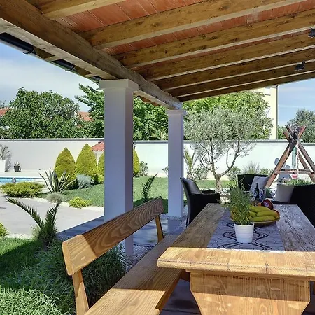 Holiday home Iva *